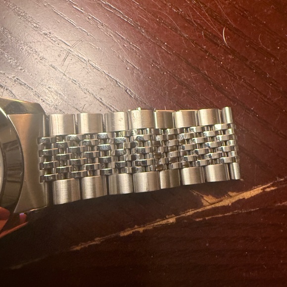 Gucci G-Timeless watch - Picture 8 of 12